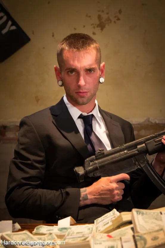 Kink '全能の反逆者！ダブルぬいぐるみの強盗ヘイストが倒れる！' 主演 AJ Applegate (写真 1)