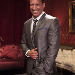 Abella Danger en 'Kink' La iniciación anal de Abella (Miniatura 1)