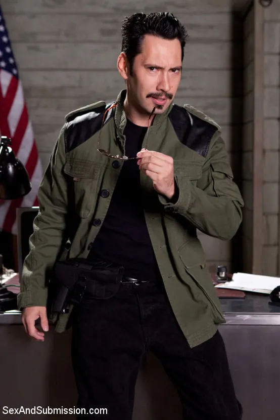 Kink 'Cazadores de recompensas anales' protagonizando Abella Danger (foto 7)