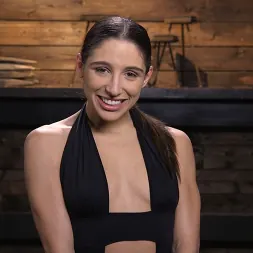 Abella Danger en 'Kink' La zorra Abella Danger sufre una terrible situación de esclavitud (Miniatura 2)