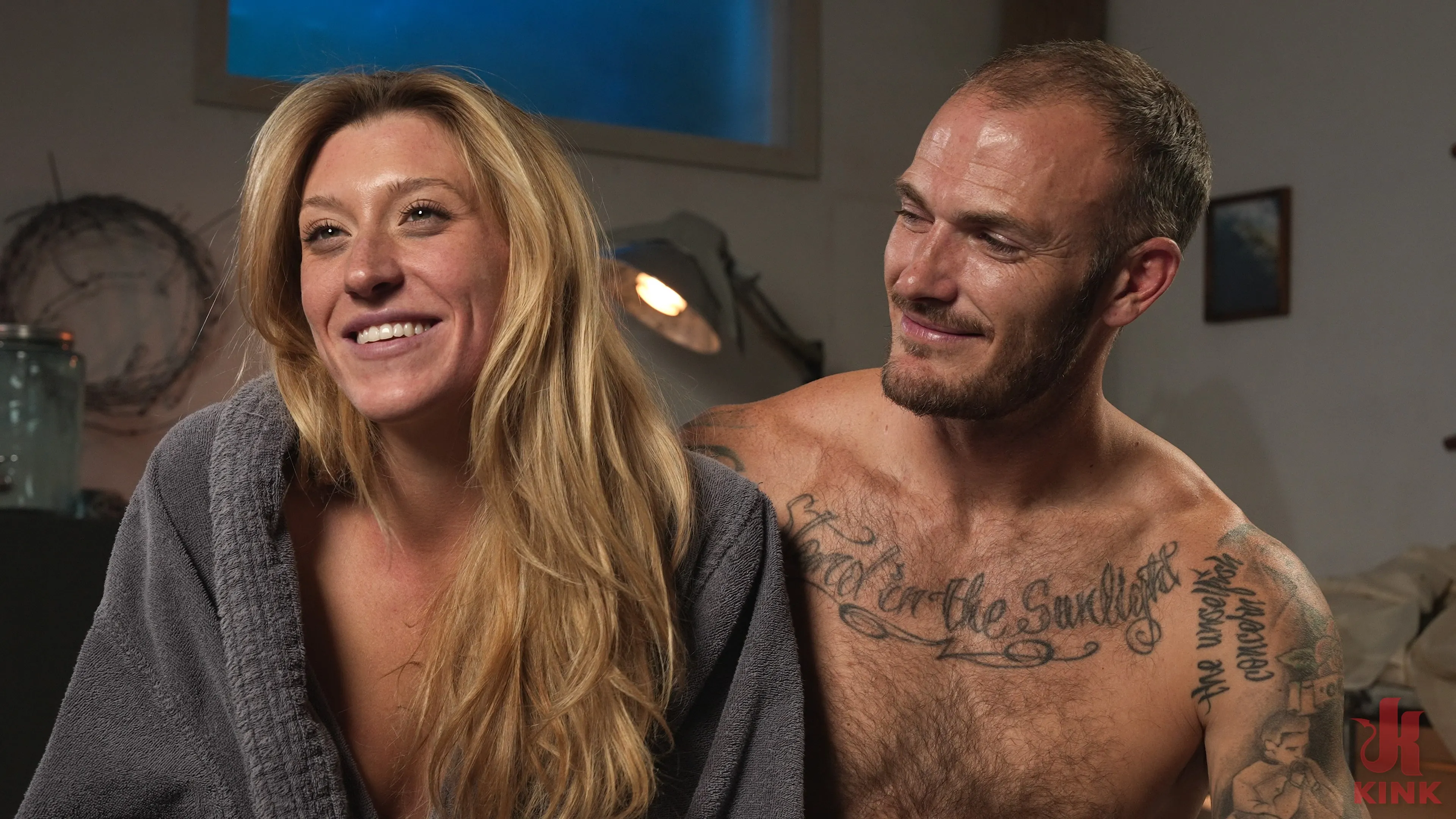 Kink 'Damisela en apuros' protagonizando Addison Vodka (foto 29)