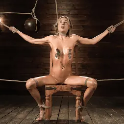 Aiden Ashley に 'Kink' ボンデージ・スラット、エイデン・アシュリー (サムネイル 10)