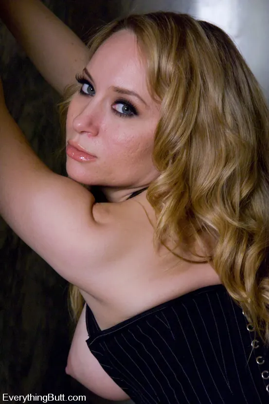 Kink 'Flower Tucci: Anal Fisted and Squirting... Raunchy Fucking Girl' starring Aiden Starr (Photo 1)