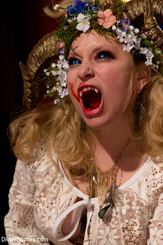 Kink 'La Semence Des Vampires' starring Aiden Starr (Photo 9)