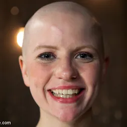 Alani Pi に 'Kink' - Head Shaved Slut Live Show - Part 3 (サムネイル 10)