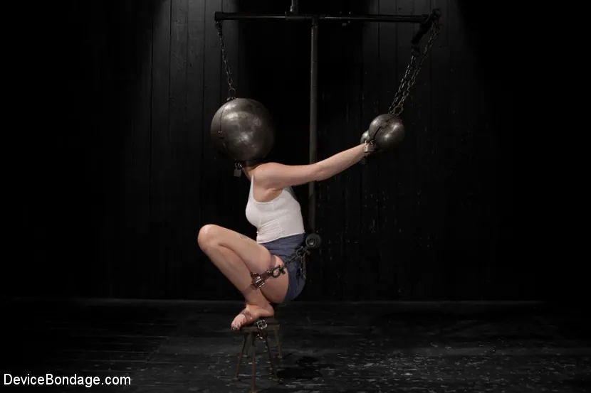 Kink 'Exposed and Vulnerable' starring Alani Pi (Photo 2)