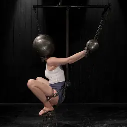 Alani Pi に Exposed and Vulnerable (写真 9) Alani Pi に 'Kink' Exposed and Vulnerable (サムネイル 9)