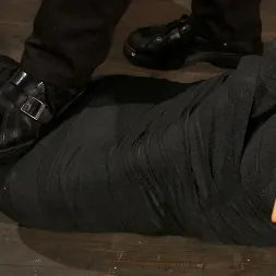 Alani Pi in Taking a Piece of Pi (Photo 7) Alani Pi in 'Kink' Taking a Piece of Pi (Thumbnail 7)