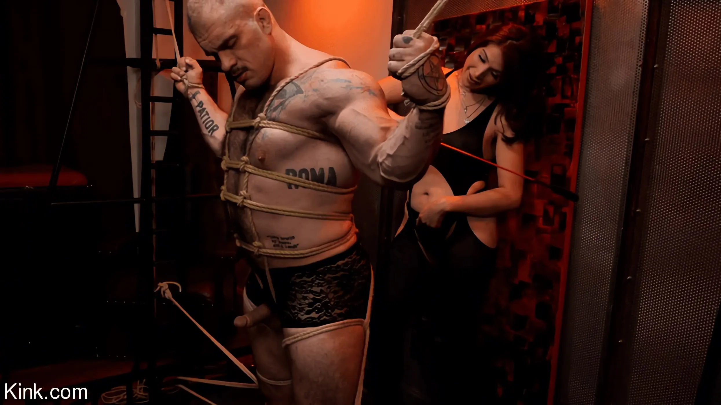 Kink 'Beauty and the Beast: Alexa Scout and Davin Strong' starring Alexa Scout (Photo 5)