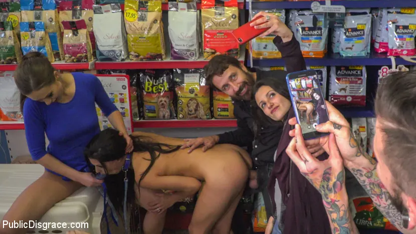 Alexa Tomas に 'is The Slutty Pet - Part 1' from 'Kink' (写真 25) Kink 'is The Slutty Pet - Part 1' 主演 Alexa Tomas (写真 25)