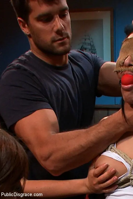 Kink '初めてのANALAL !!!ボンテージの大きな自然なおっぱい！' 主演 Alexia Rae (写真 10)