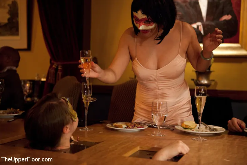 Kink 'Cena comunitaria' protagonizando Alexxa Bound (foto 10)