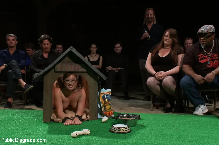 Kink '初恋！ふわふわのペットは従順な雌犬になった。' 主演 Alexxa Bound (写真 14)