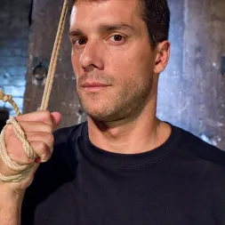 Alina West に 'Kink' ハードボンデージで鍛えられたアナル・スリット：Alina West Day 2 (サムネイル 19)