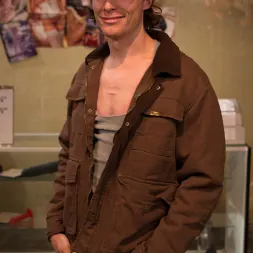 Alisha Adams en 'Kink' Ruta 69: Camioneros bienvenidos. ¡Puta de tienda porno doble penetración! (Miniatura 2)