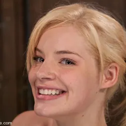 Ally Ann en 'Kink' 19 year old, zippered, and made to cum until her brain melts! (Miniatura 6)