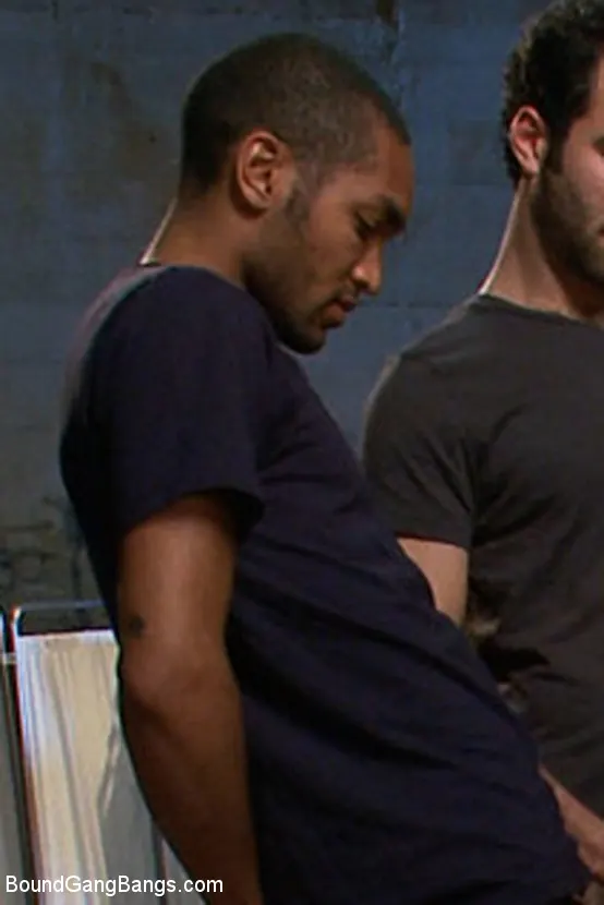 Kink 'Esposa caliente es secuestrada, atada, follada y terminada con creampie anal' protagonizando Alysa (foto 15)