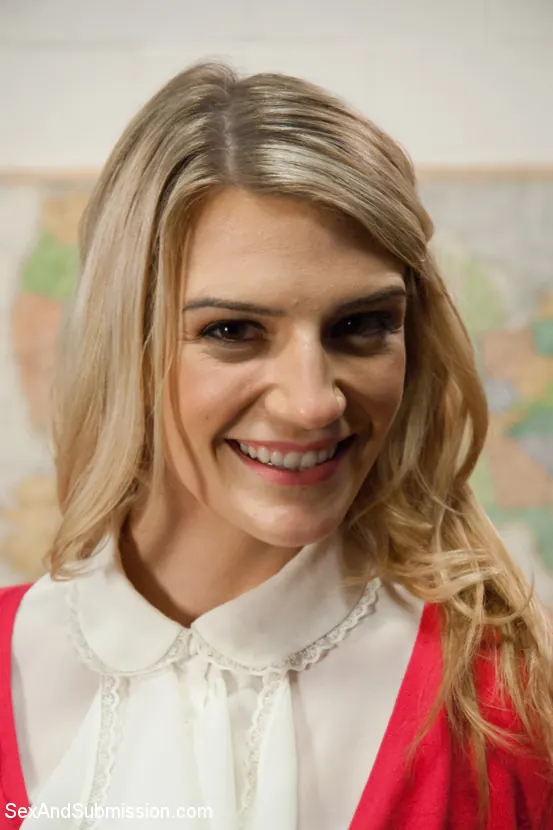 Amanda Tate en '¡Los acosadores son jodidos y castigados!' from 'Kink' (foto 2) Kink '¡Los acosadores son jodidos y castigados!' protagonizando Amanda Tate (foto 2)