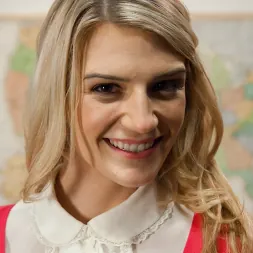 Amanda Tate en 'Kink' ¡Los acosadores son jodidos y castigados! (Miniatura 2)