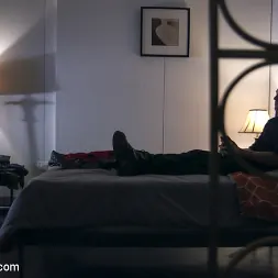 Amara Romani en 'Kink' ¡Hermanos antes que hermanos! (Miniatura 1)