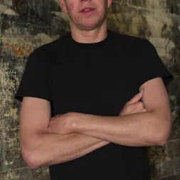 Amara Romani en ¡Puta sucia del sótano follada implacablemente con 5 pollas! (foto 19) Amara Romani en 'Kink' ¡Puta sucia del sótano follada implacablemente con 5 pollas! (Miniatura 19)