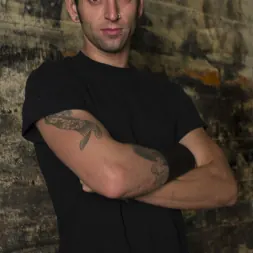 Amara Romani en ¡Puta sucia del sótano follada implacablemente con 5 pollas! (foto 20) Amara Romani en 'Kink' ¡Puta sucia del sótano follada implacablemente con 5 pollas! (Miniatura 20)