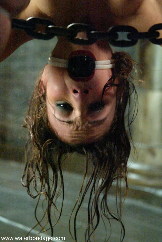 Kink 'Amber Amazing Rayne' starring Amber Rayne (Photo 3)