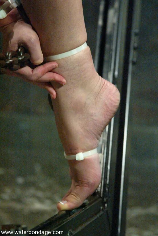 Kink 'Amber Amazing Rayne' starring Amber Rayne (Photo 23)