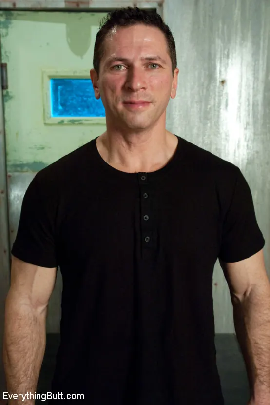 Amy Brooke に 'ローズバッドのDPセッションを開始する' from 'Kink' (写真 13) Kink 'ローズバッドのDPセッションを開始する' 主演 Amy Brooke (写真 13)