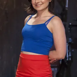 Amy Faye に 'Kink' 女の子の次のドアは娼婦のように縛られ、苦しんでいる！ (サムネイル 2)