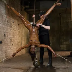 Ana Foxxx に 'Kink' 元滑走路モデルTamed  -  Ana Foxxx (サムネイル 7)