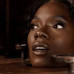 Ana Foxxx に 'Kink' Foxxxy痴女はデバイスの緊縛に苦しんでいます (サムネイル 1)