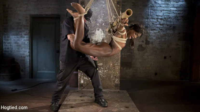 Kink '残忍なボンデージと苦しみの美しいエボニーの女王' 主演 Ana Foxxx (写真 7)