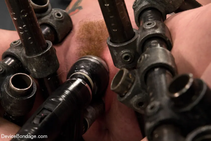 Kink 'Implacable - Andy San Dimas' protagonizando Andy San Dimas (foto 3)