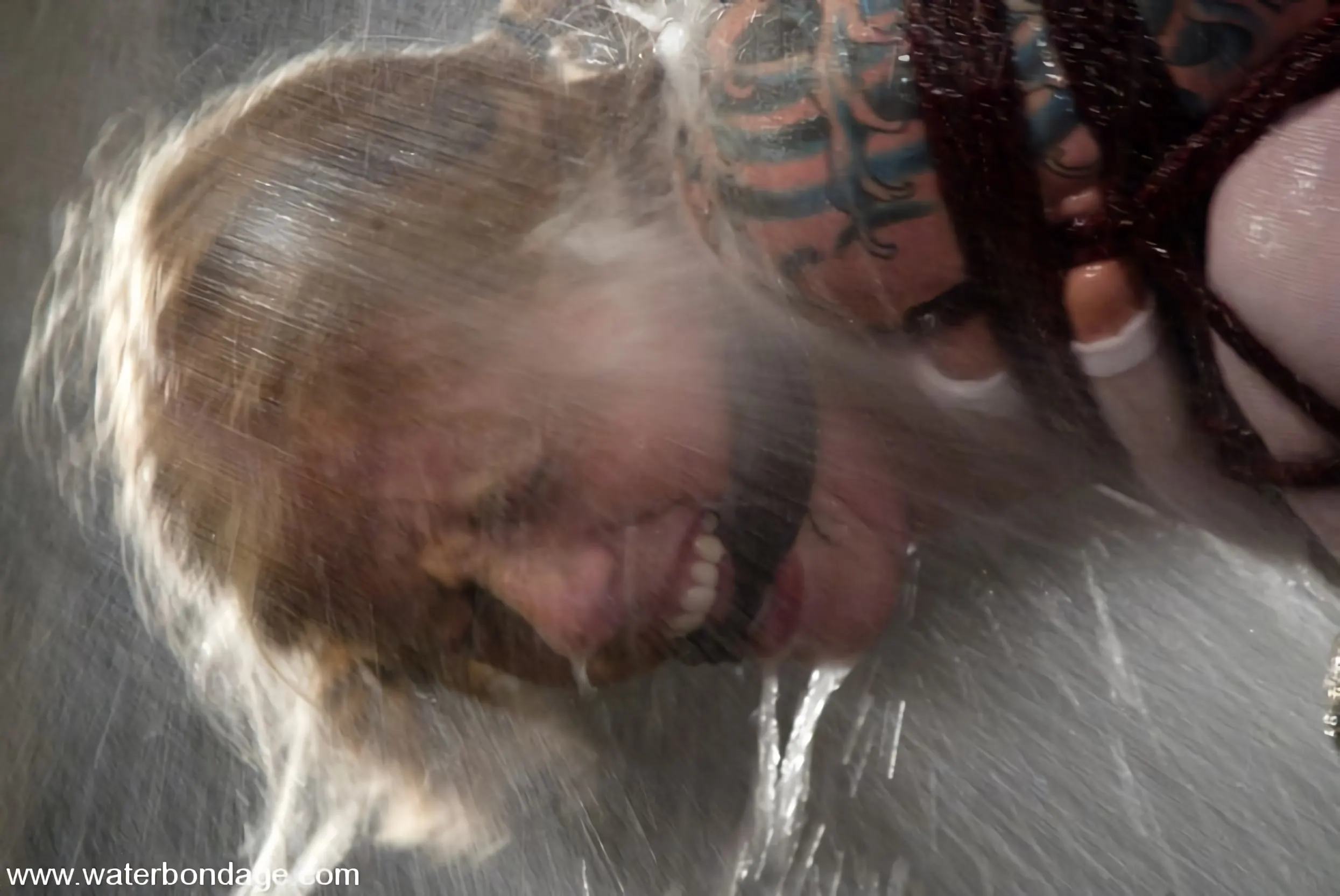 Kink 'Angelene negro' protagonizando Angelene negro (foto 3)