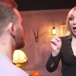 Angelina Please en Las exigencias de Angelina: Luke Hudson cede (foto 1) Angelina Please en 'Kink' Las exigencias de Angelina: Luke Hudson cede (Miniatura 1)