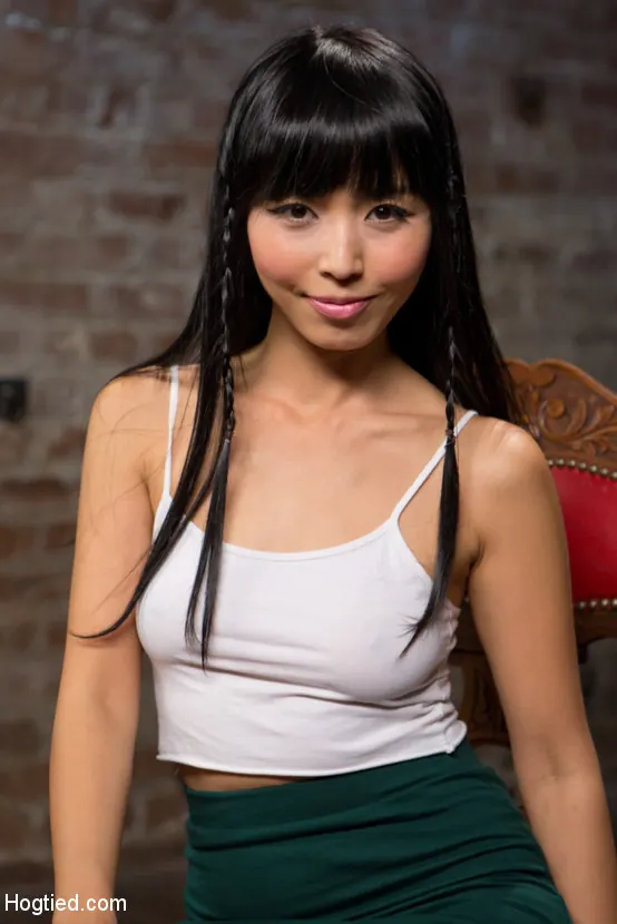 Kink 'Dos putas en apuros, atormentadas y obligadas a lamer coños' protagonizando Anna De Ville (foto 17)