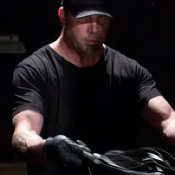 Anna De Ville en 'Kink' Dos putas en apuros, atormentadas y obligadas a lamer coños (Miniatura 19)