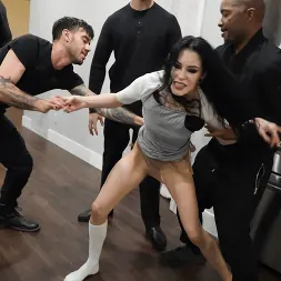 Anna De Ville に 'Kink' Takes Endless Cock In All Her Holes (サムネイル 1)