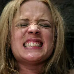 Anna Mills in and Sgt. Major (Photo 11) Anna Mills in 'Kink' and Sgt. Major (Thumbnail 11)