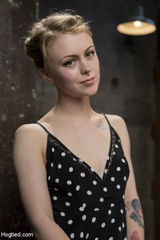 Kink 'Suspension Slut Anna Tyler Succumbs to Squirting Orgasms' starring Anna Tyler (Photo 30)