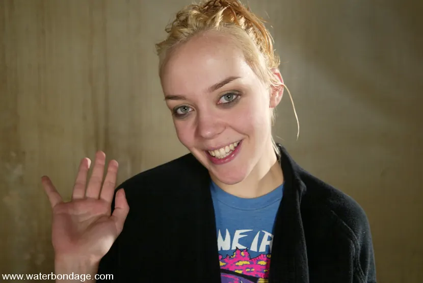 Kink 'Annette Schwarz' protagonizando Annette Schwarz (foto 8)