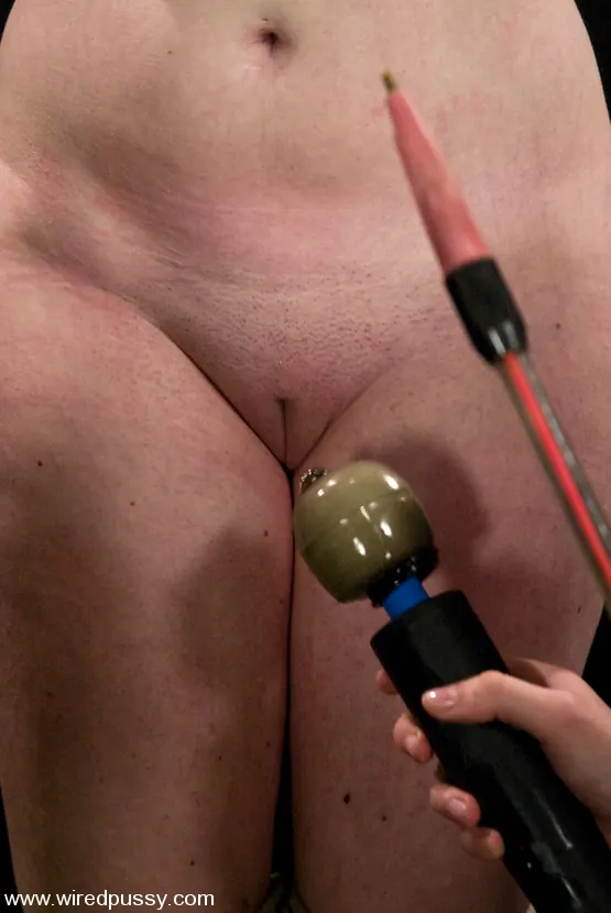 Annette Schwarz in 'Sybil' from 'Kink' (Photo 6) Kink 'Sybil' starring Annette Schwarz (Photo 6)