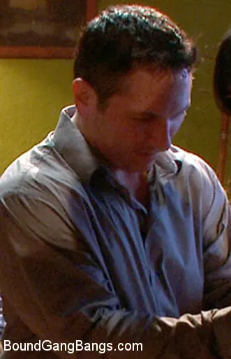 Annie Cruz に 'ギャングバンを探しています' from 'Kink' (写真 15) Kink 'ギャングバンを探しています' 主演 Annie Cruz (写真 15)