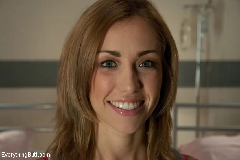 Kink 'アナルリサーチ' 主演 Amber Rayne (写真 2)