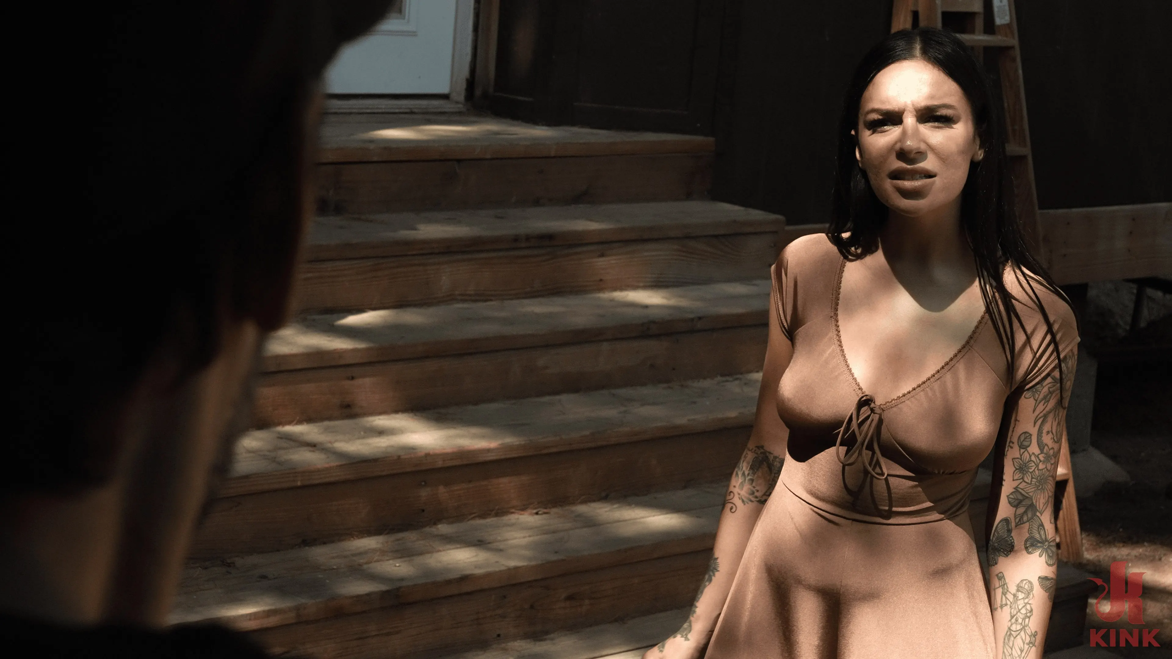 Kink 'En busca de problemas: April Olsen y Tommy Pistol' protagonizando April Olsen (foto 4)