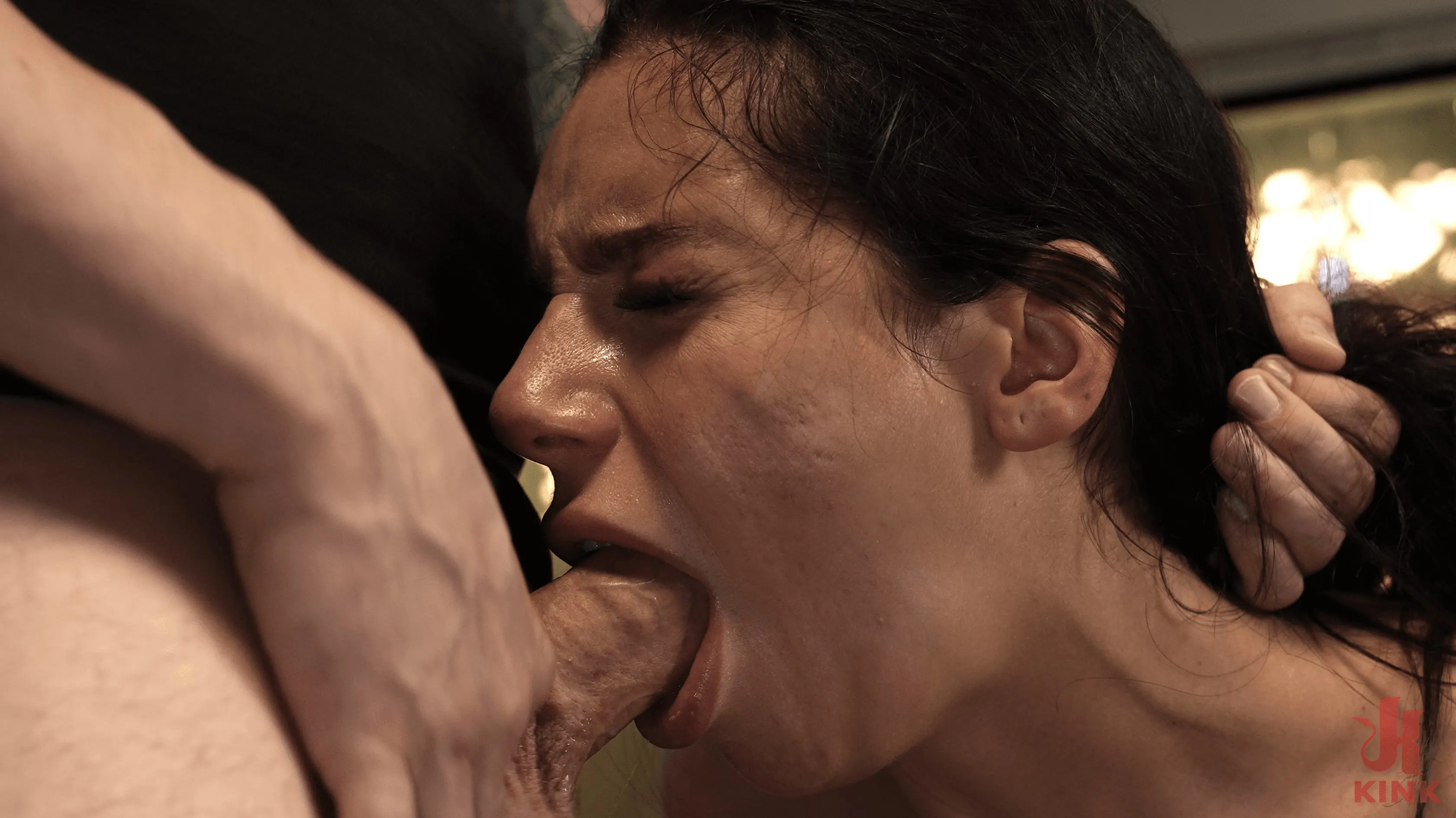 Kink 'En busca de problemas: April Olsen y Tommy Pistol' protagonizando April Olsen (foto 9)