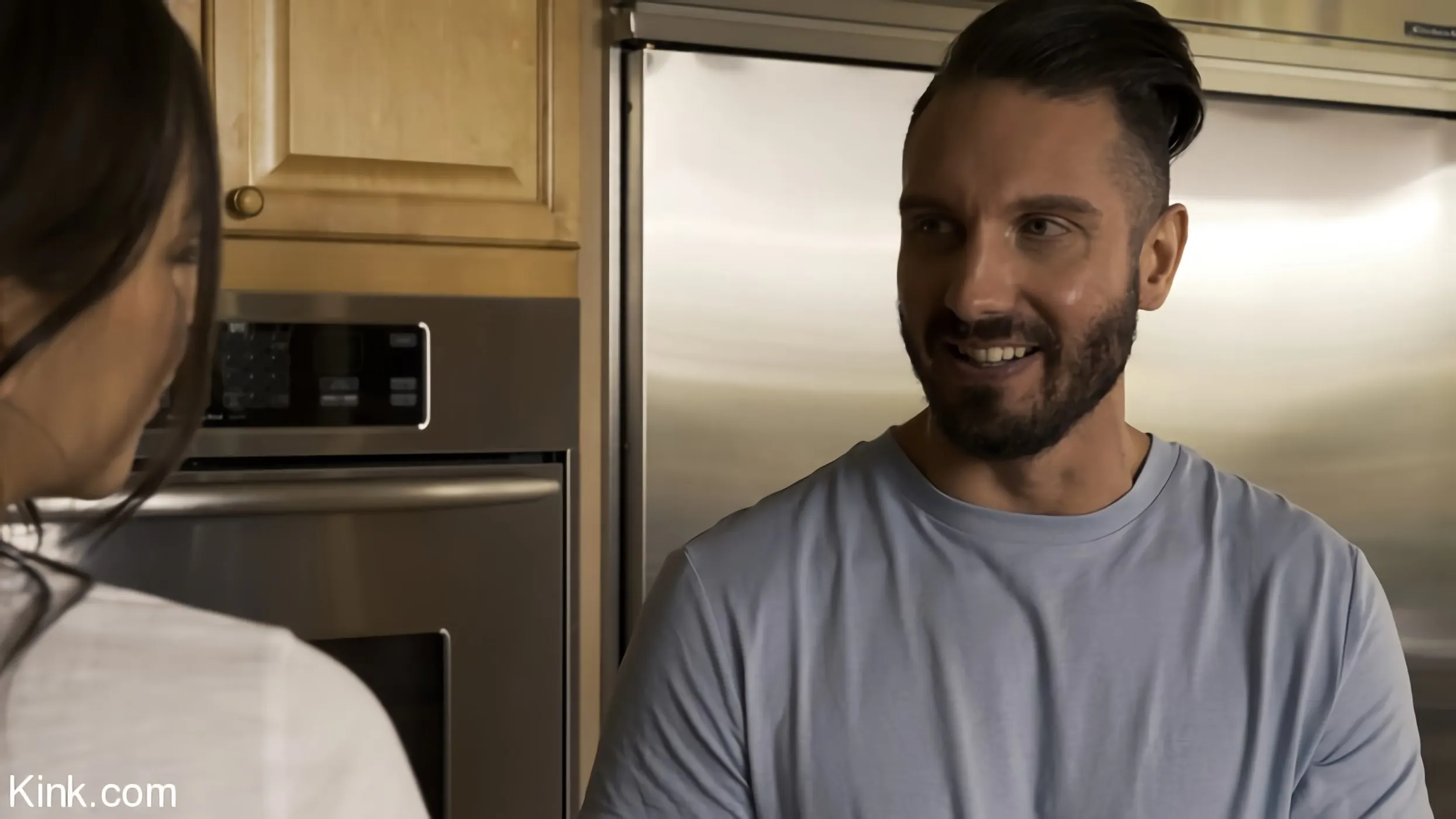 Kink 'Amor contaminado, episodio 2: Alto protocolo' protagonizando April Olsen (foto 3)