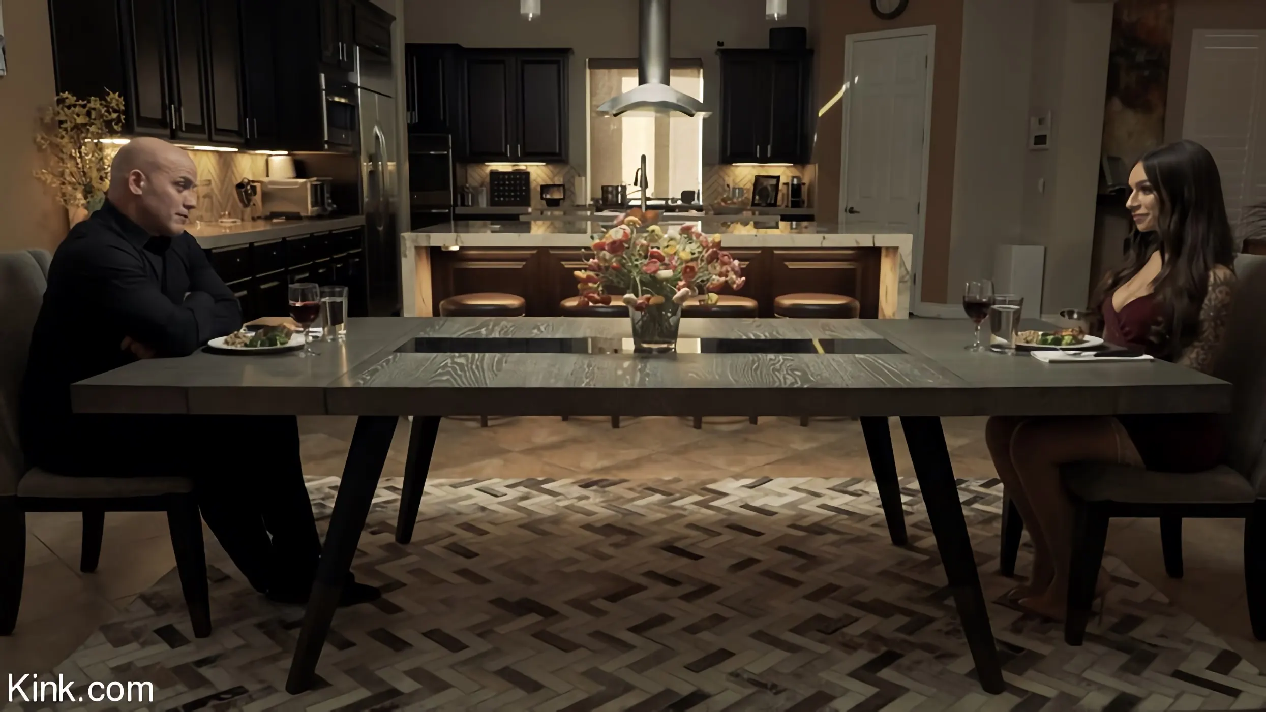 Kink 'Amor contaminado, episodio 2: Alto protocolo' protagonizando April Olsen (foto 4)