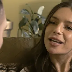 April Olsen en 'Kink' Amor contaminado, episodio 3: Gamer Incubus (Miniatura 2)